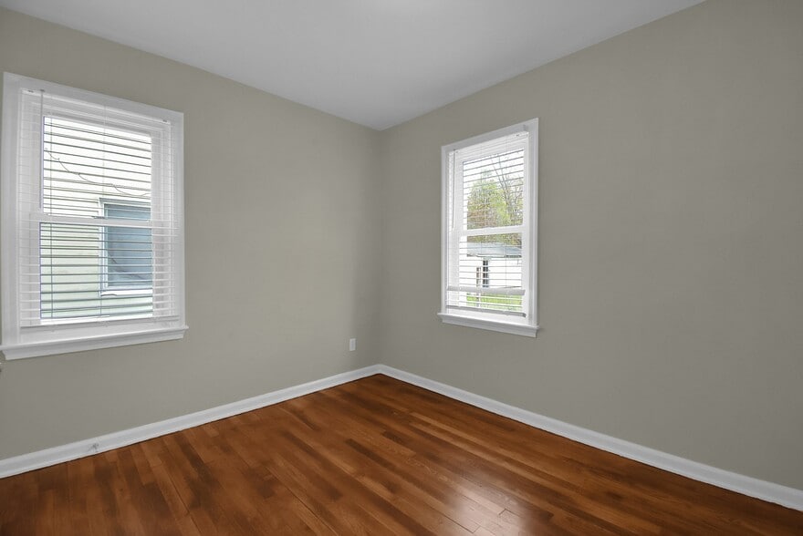 Building Photo - 2566 Atwood Ter