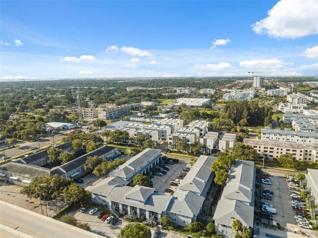 Building Photo - 4821 W McElroy Ave