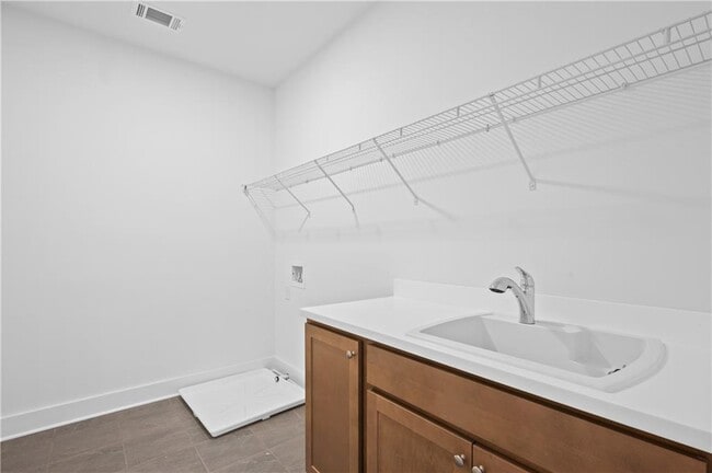 Building Photo - 7390 Cornflower Ct