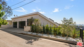 Building Photo - 3699 Alta Mesa Pl