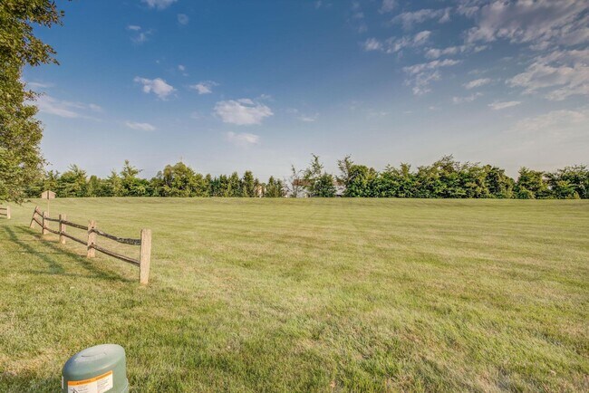 Building Photo - 1589 Morrison Farms Dr