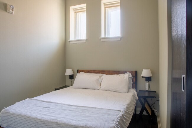 Building Photo - 225 E Michigan St