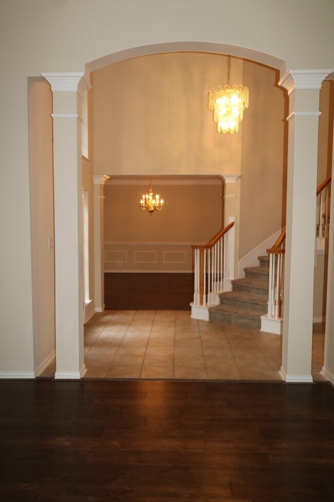 Building Photo - 6011 Hawkes Bay Ct