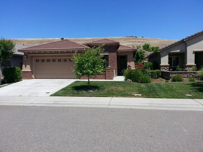 Primary Photo - Desirable Empire Ranch 3 Bdrm, 2 Bath