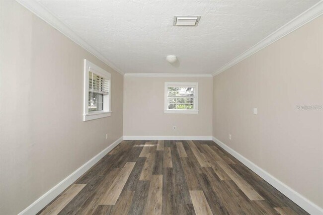 Building Photo - 1000 Gantt Ave
