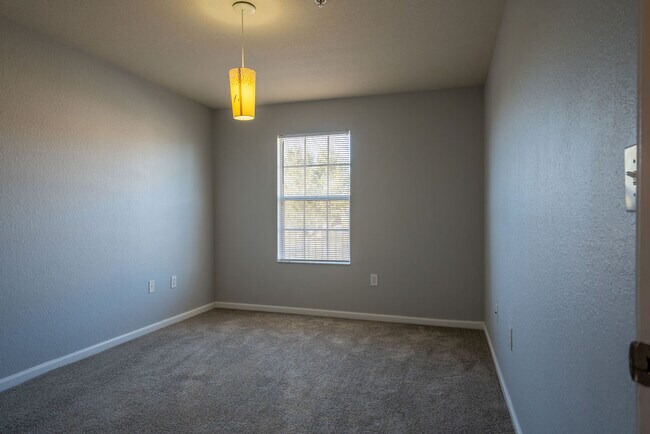 Building Photo - 3212 Holderness Dr