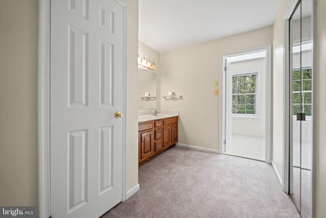 Building Photo - 10317 HICKORY Dr