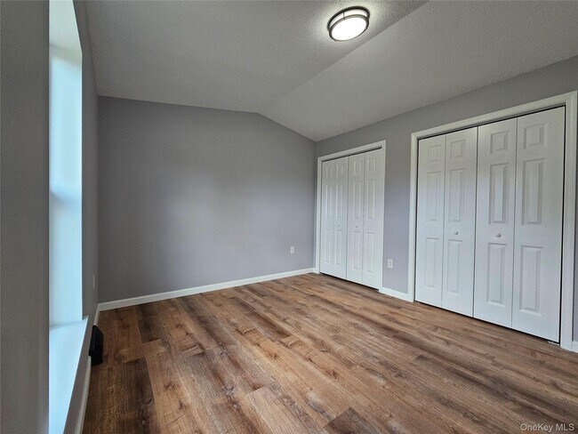 Building Photo - 334 Fair Oaks Rd