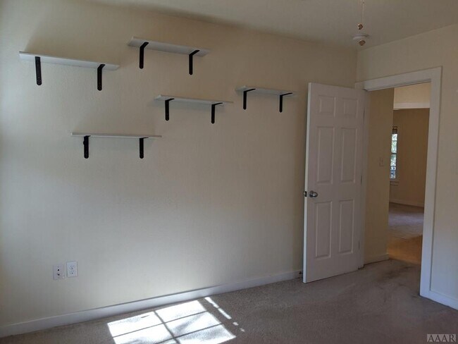 Building Photo - 203 Colonial Beach Rd