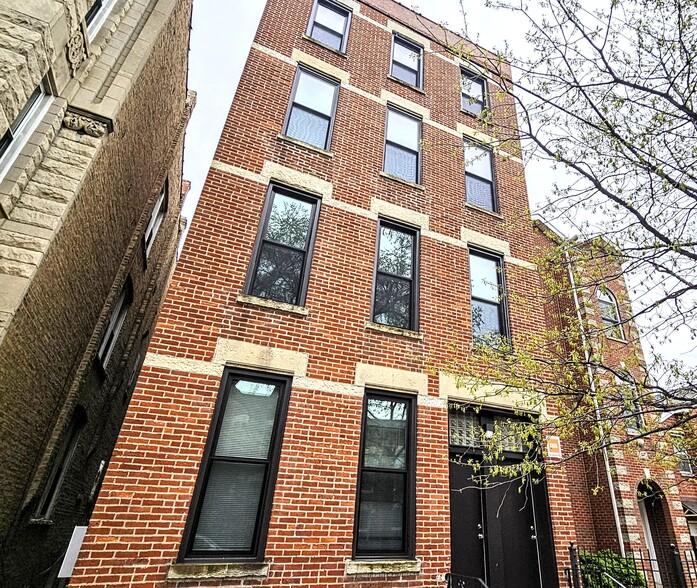 Primary Photo - 1415 W Erie St