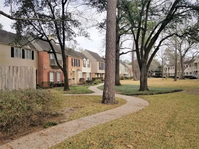 Primary Photo - 13008 Trail Hollow Dr