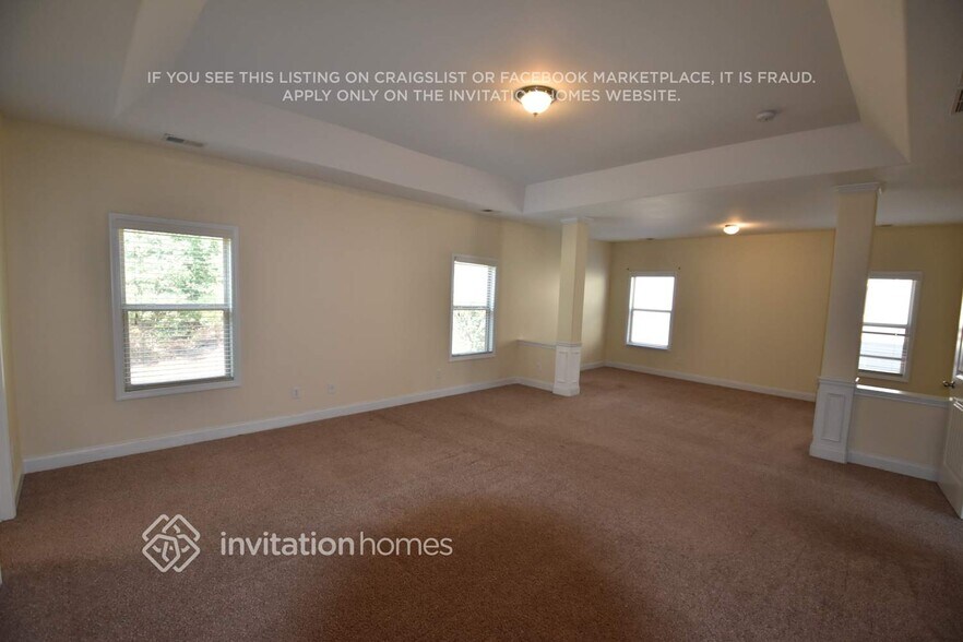 Building Photo - 5340 Hopewell Manor Dr