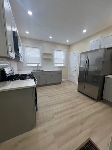 Building Photo - 24 Harlem St