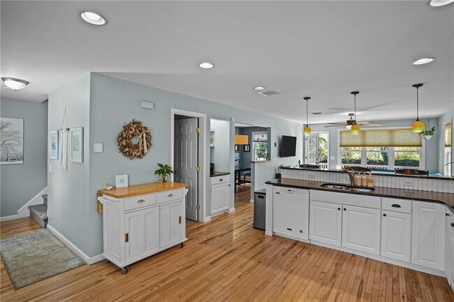 Building Photo - 31 Smith St