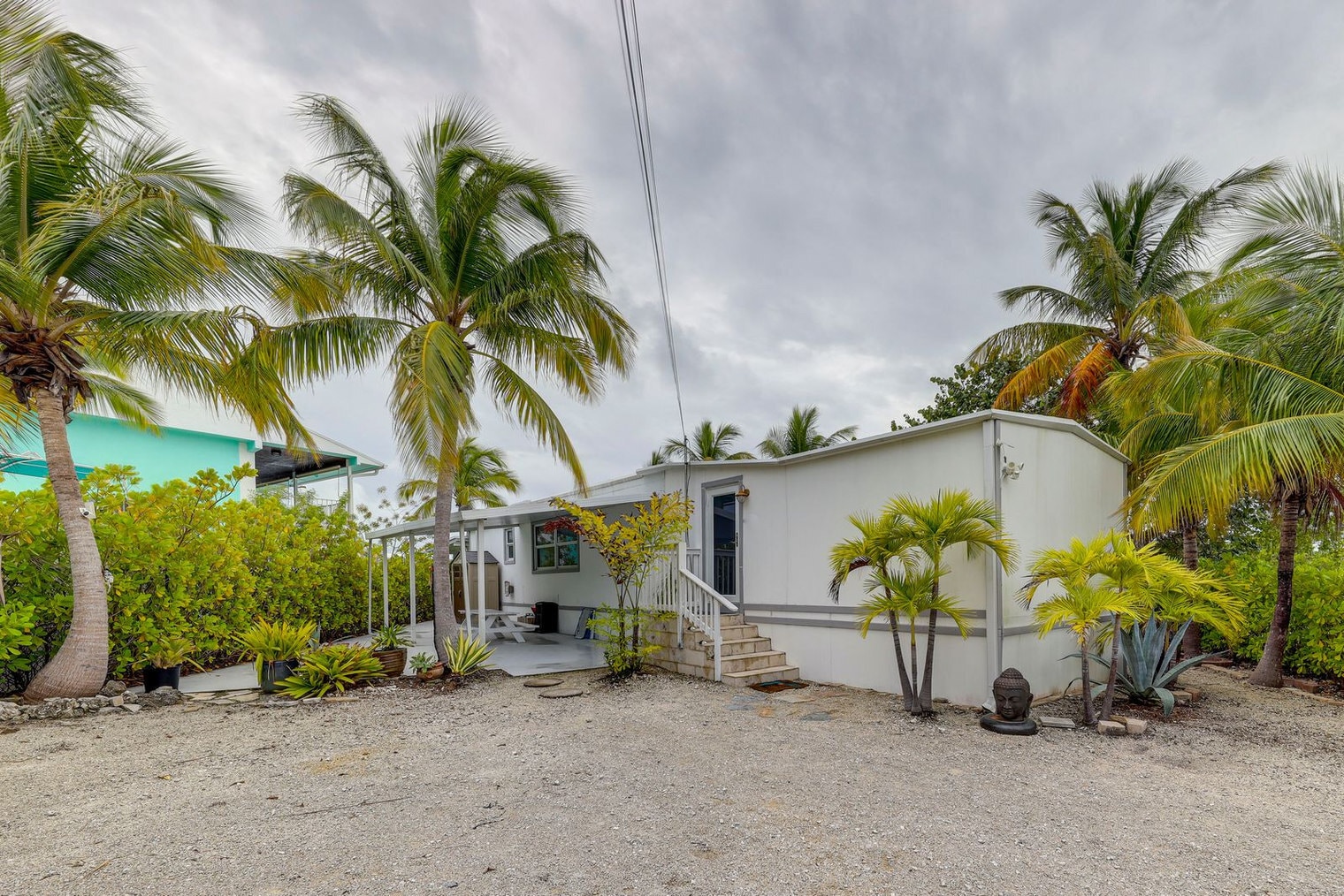 Building Photo - 398 Burton Dr