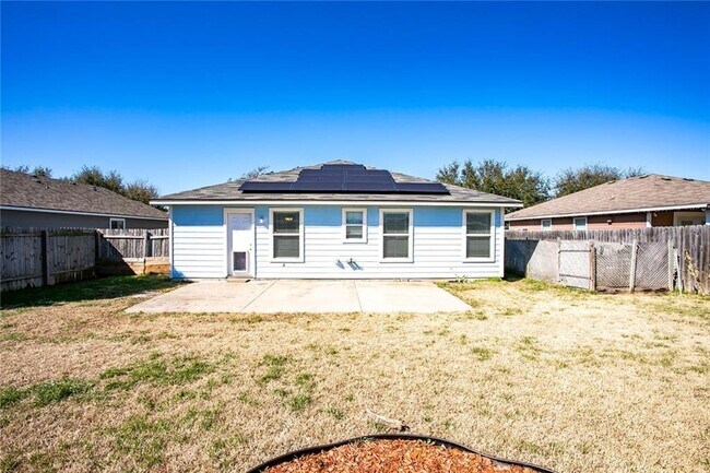 Building Photo - 122 Quail Hollow Dr