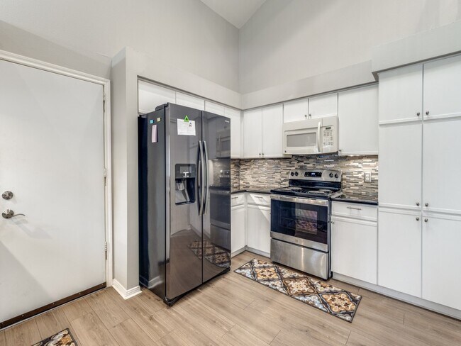 Building Photo - 39 N Lakeridge Cir