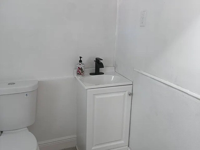 Building Photo - 4360 SW 2nd Terrace