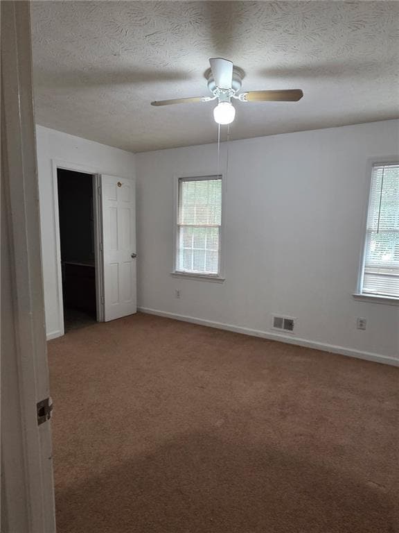 Building Photo - 876 Indian Lake Dr NW