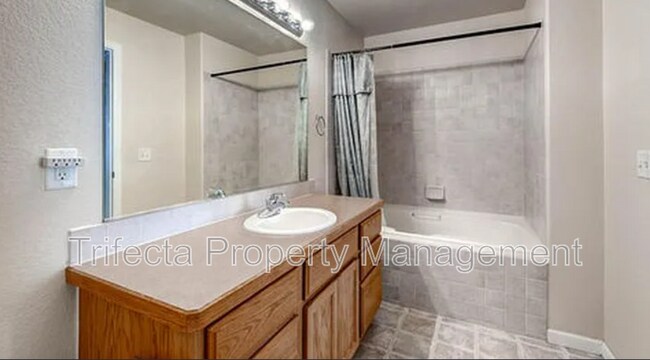 Building Photo - 1288 Lake Cir