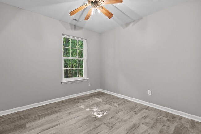 Building Photo - Western Branch 4 bed Ready Now!!