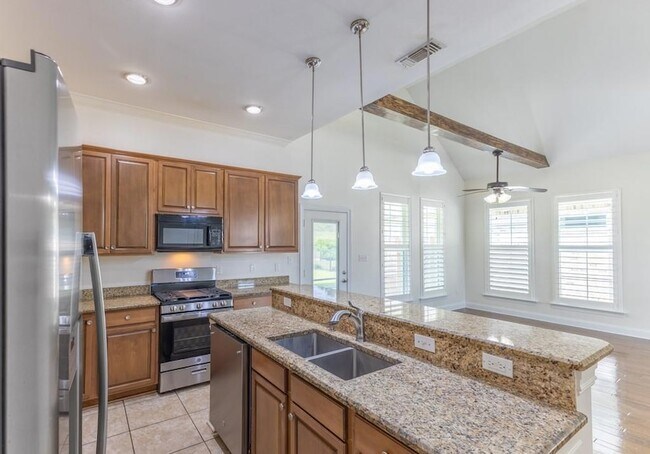 Building Photo - 321 Cypress Lakes Dr