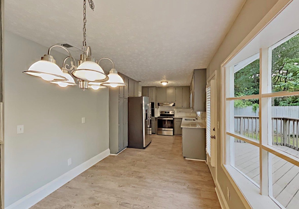 Building Photo - 17231 Greentree Dr