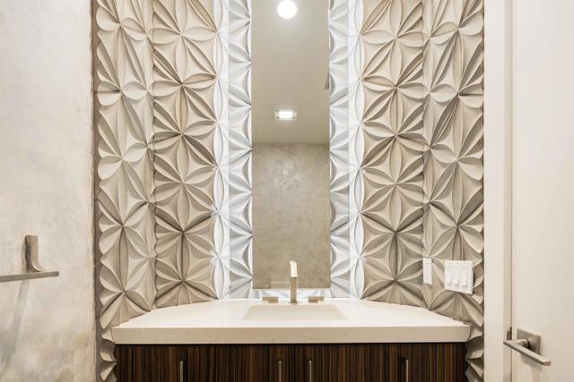 Building Photo - 410 Milagrosa Cir