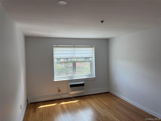 Building Photo - 400 Mt Pleasant Ave