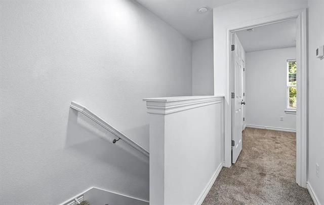 Building Photo - 406 E Elm St