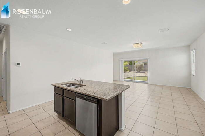 Building Photo - 41917 W Manderas Ln