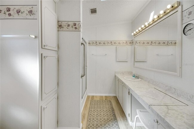 Building Photo - 5229 Hartford Ln