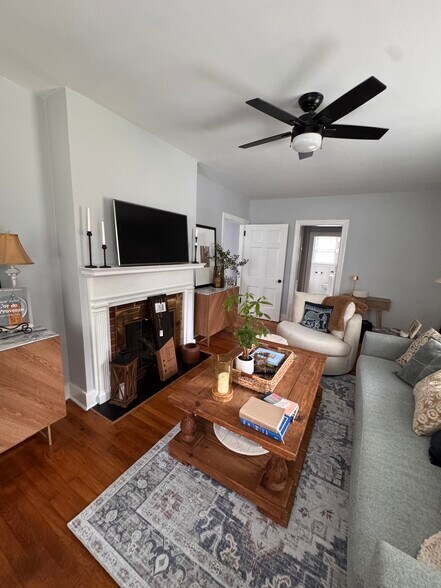 Living Room - 111 Matoaka Ct
