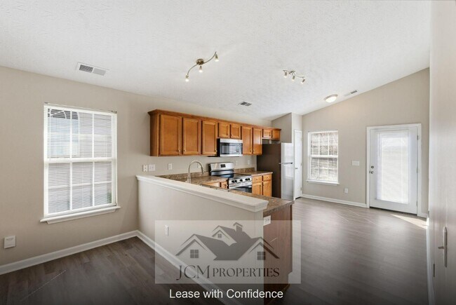 Building Photo - 2016 Willis Dr