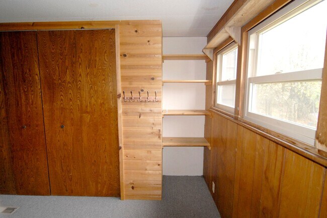 Building Photo - Riverfront property in Coast Range
