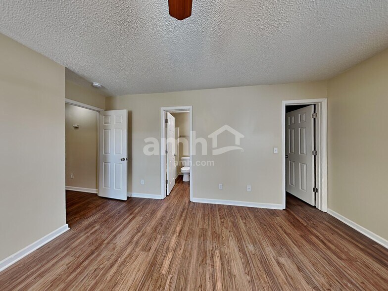 Building Photo - 3134 Marcony Way
