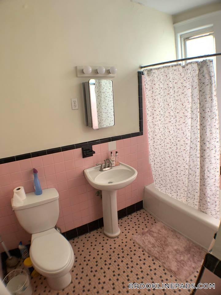 Building Photo - 22 Euston St