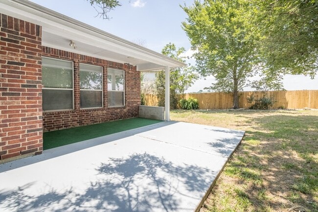 Building Photo - 13603 Short Brook Ln