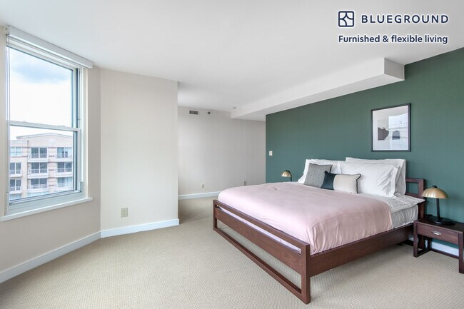 Building Photo - 425 8th St NW