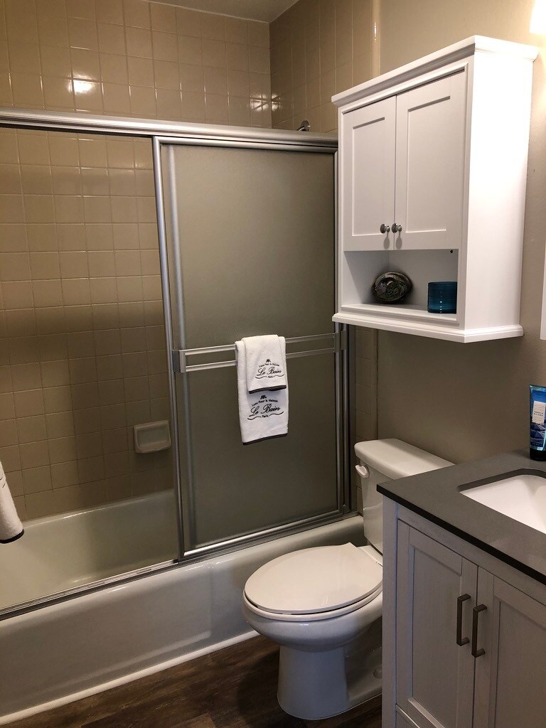 BA 2 - 828 Bayview Dr