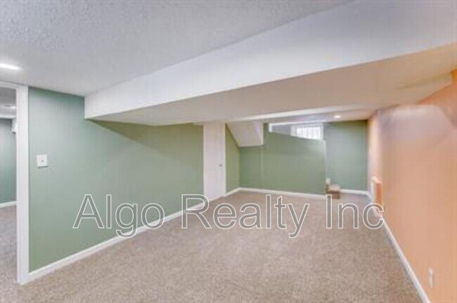 Building Photo - 2431 N Ilion Ave
