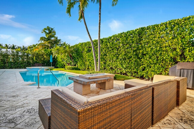 Building Photo - 107 E Inlet Dr