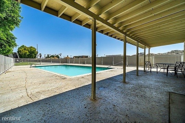 Building Photo - 82435 Requa Ave