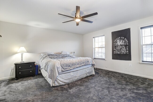 Building Photo - 9307 Drumman Dr