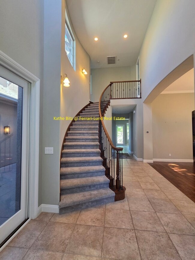 Building Photo - 5005 Landy Bank Ct