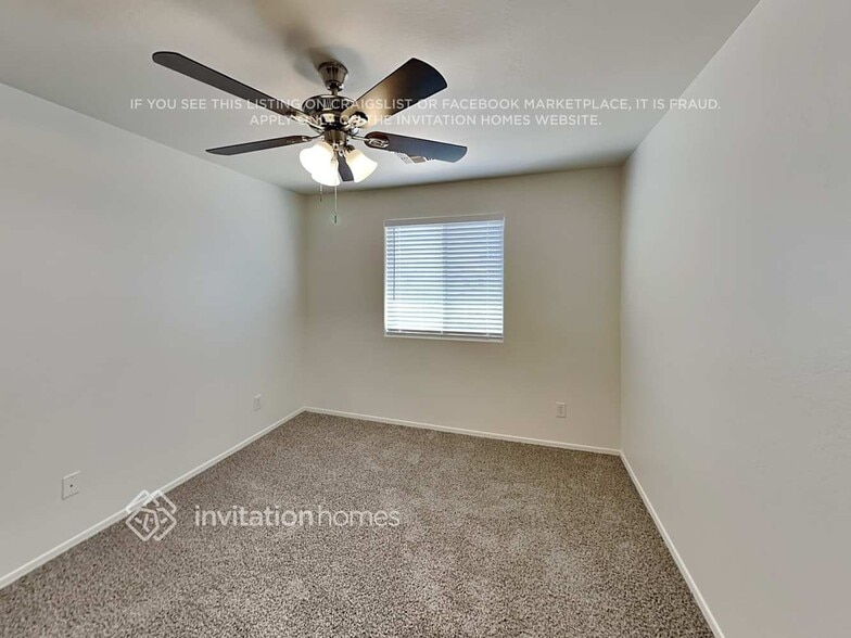 Building Photo - 10049 E Impala Ave