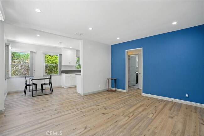 Building Photo - 10416 Fairgrove Ave