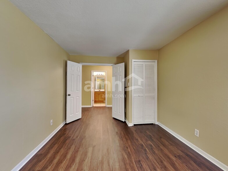 Building Photo - 11525 Hammocks Glade Dr