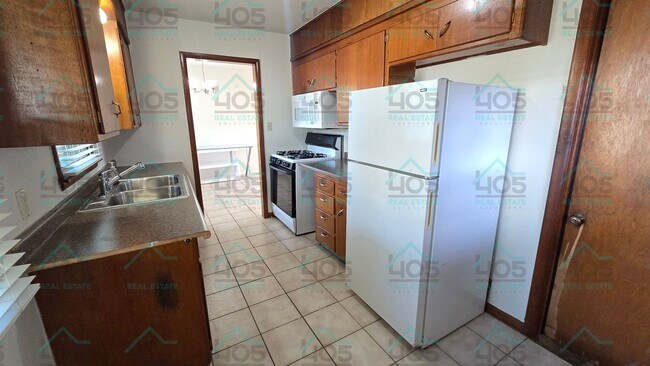 Building Photo - 2 Bed Rental in MWC