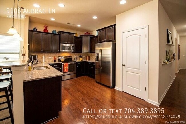 Building Photo - 9106 Aubrac Ln